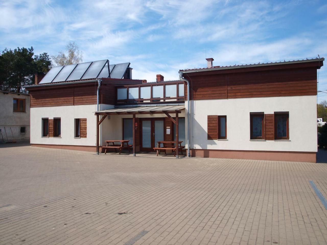 Apartamento Agroturystyka Pod Bocianem Goluchow Exterior foto